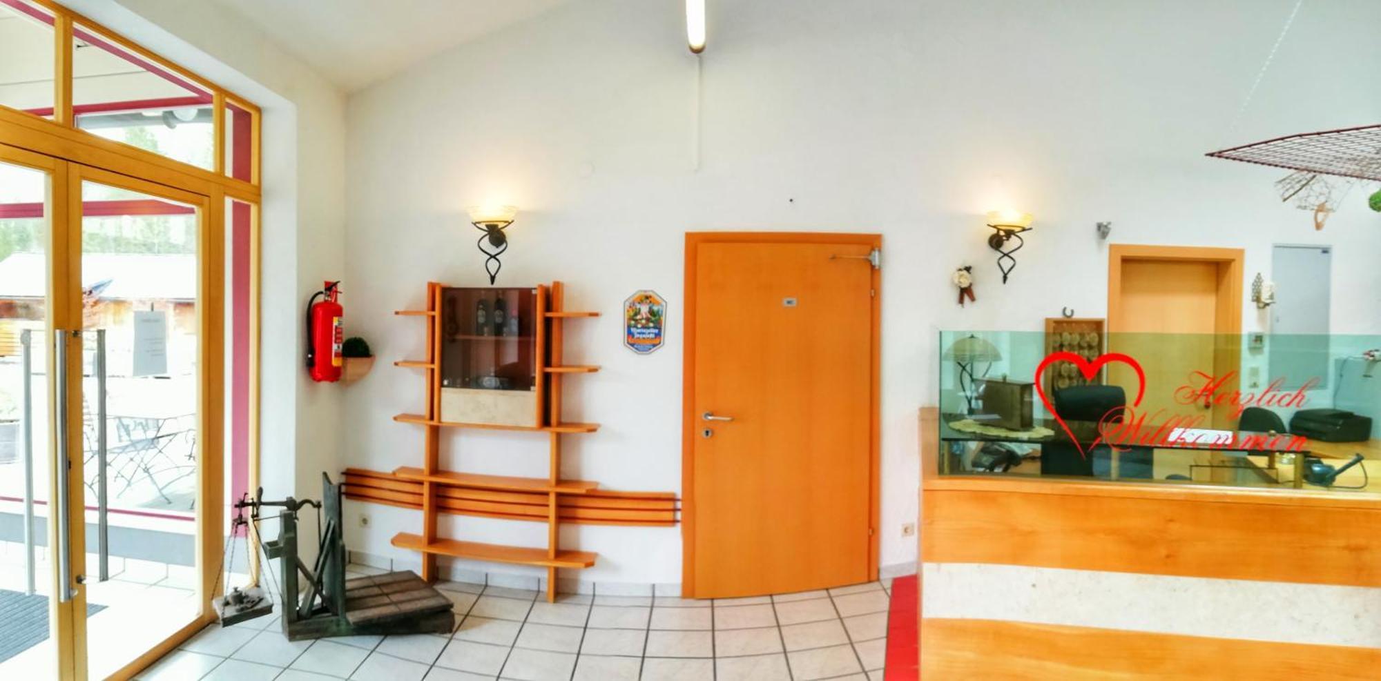 Familie Zuser Hotel Garni Mitterbach Esterno foto