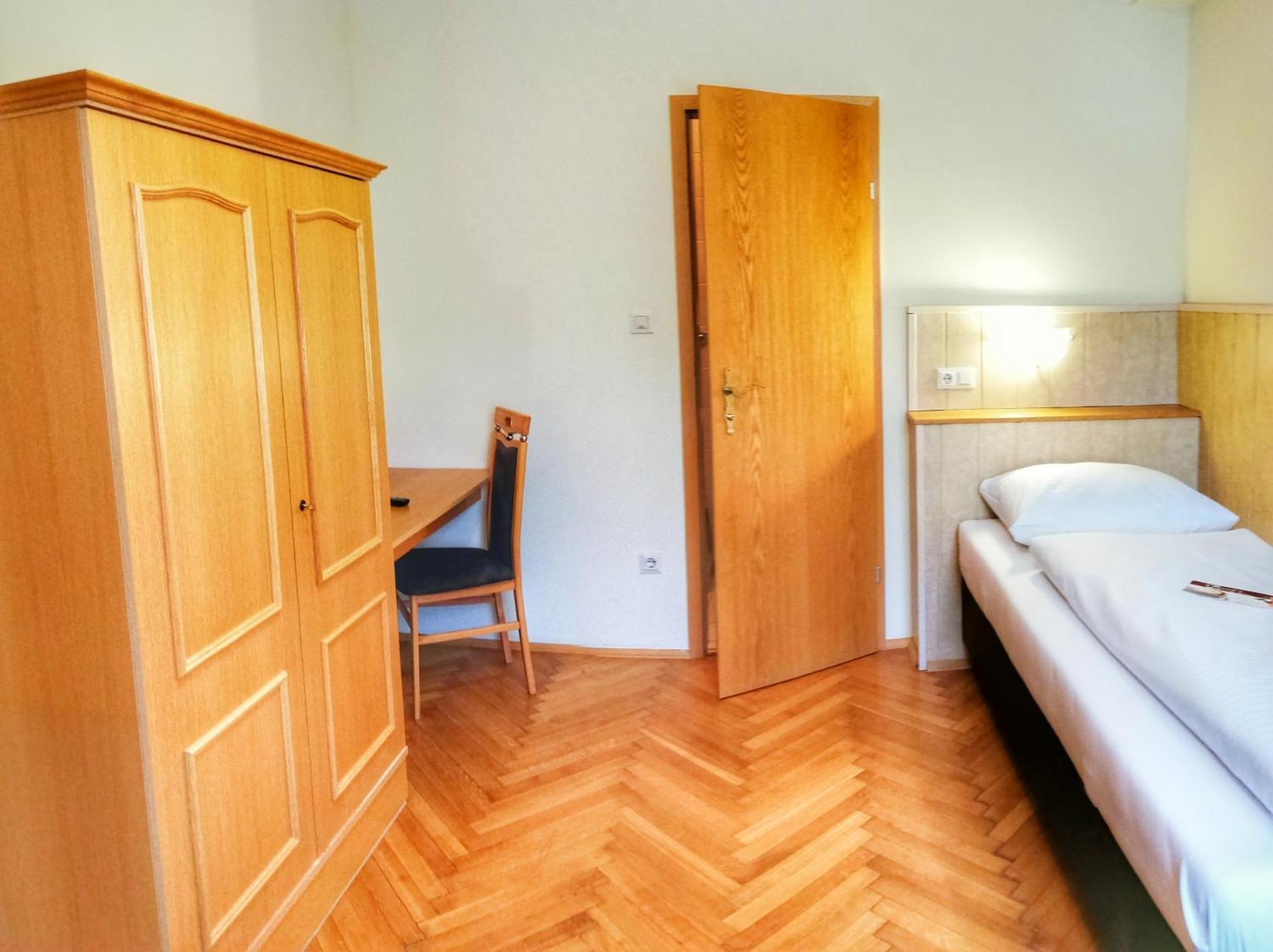 Familie Zuser Hotel Garni Mitterbach Esterno foto