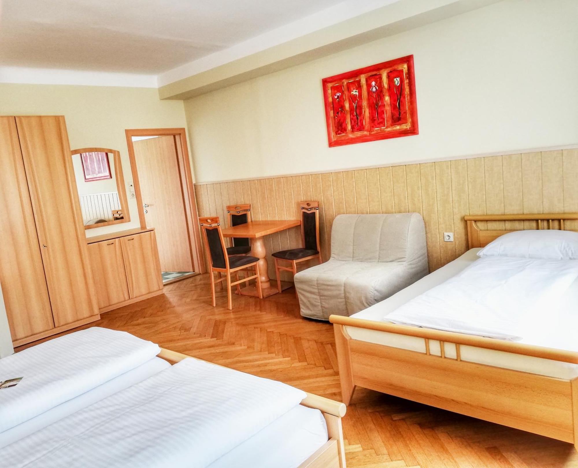 Familie Zuser Hotel Garni Mitterbach Esterno foto