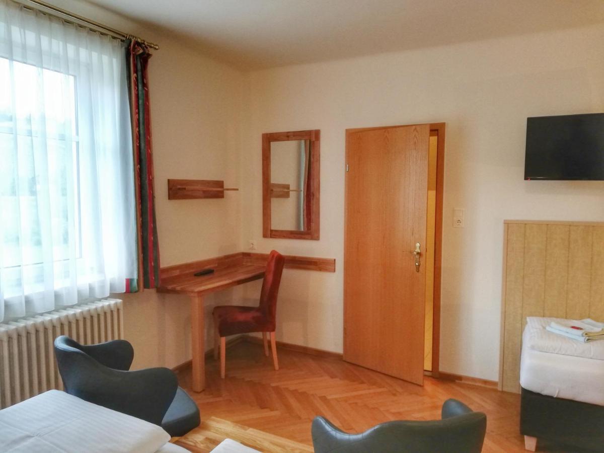 Familie Zuser Hotel Garni Mitterbach Esterno foto
